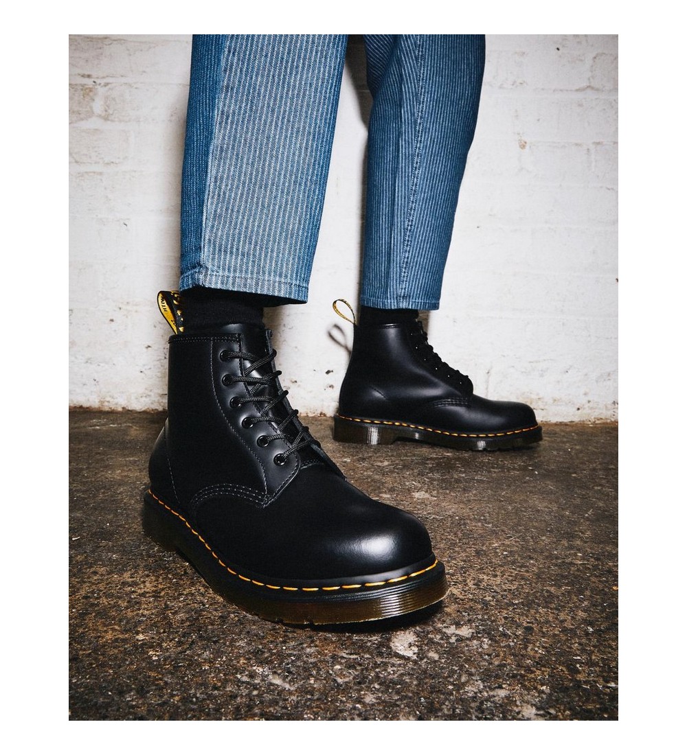 DR MARTENS 101 YELLOW STITCH SMOOTH LEATHER ANKLE BOOTS