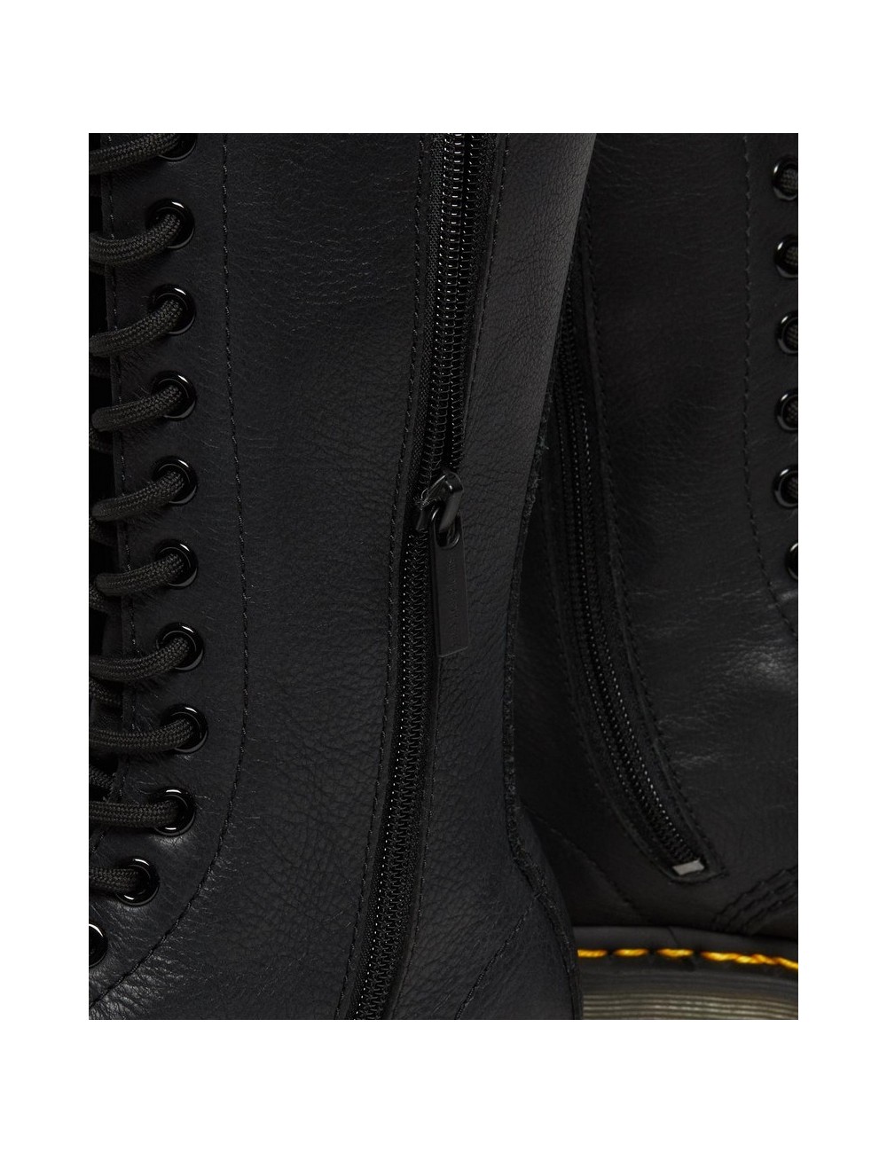 Cizme pentru femei Dr Martens 1B99 Virginia Black