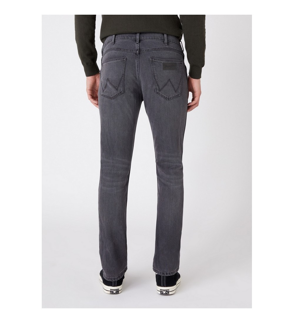 PANTALON HOMBRE WRANGLER GREENSBORO SILVER SMOOTH