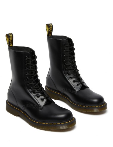 DR MARTENS 1490 SMOOTH LEATHER HIGH LACE UP BOOTS