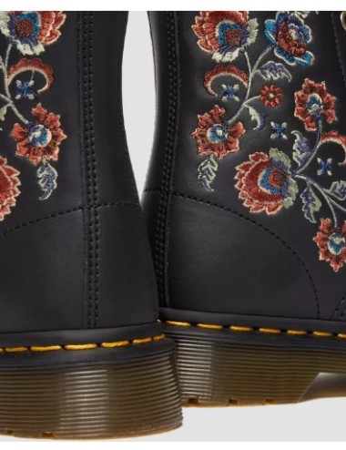           BOTAS DR. MARTENS 1460 VONDA TF BLACK GENIX NAPPA
        