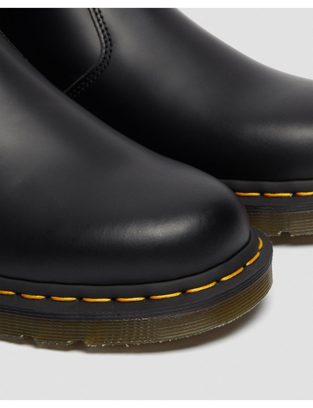 BOTAS DR MARTENS PIEL UNISEX 2976 CHELSEA NEGRO